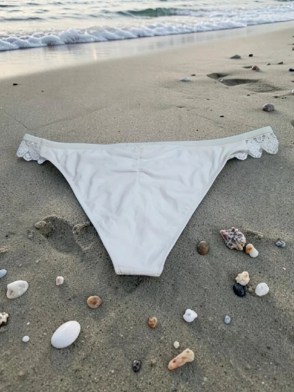 Kendall & Kylie - Large White Lace-Trim Bikini Bottom